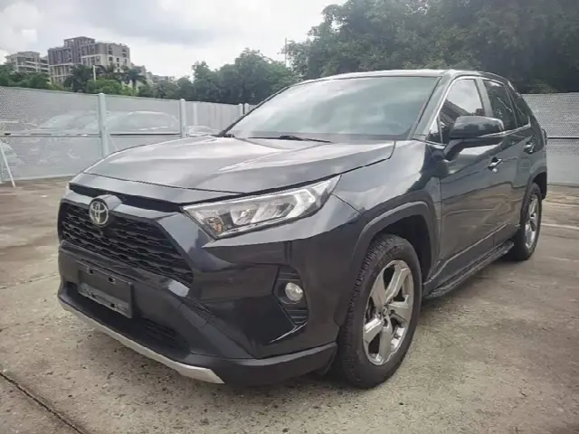 Toyota RAV4 2022, 80 000 км
