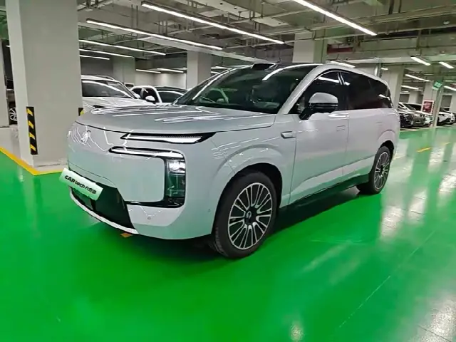 Denza N8L 2025, 14 000 км