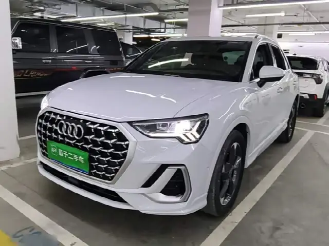Audi Q3 2024, 18 000 км