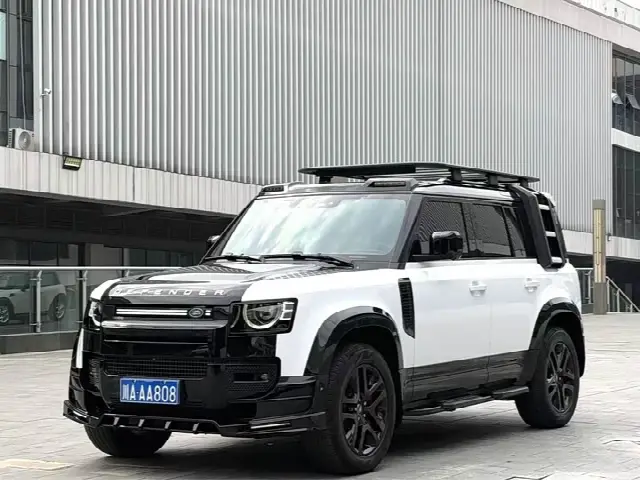Land Rover Defender 2024, 50 000 км