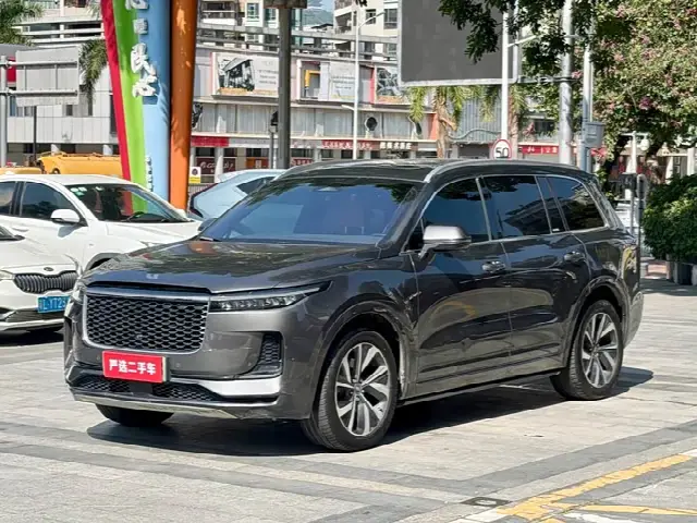 LiXiang One 2021, 70 000 км