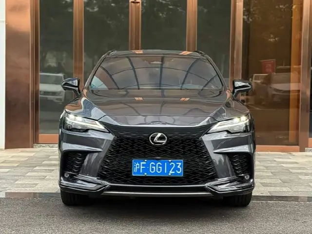 Lexus RX 2023, 16 000 км