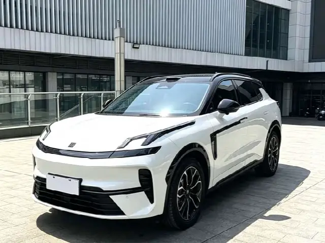 Lynk & Co 08 EM-P Hybrid 2026, 8 000 км