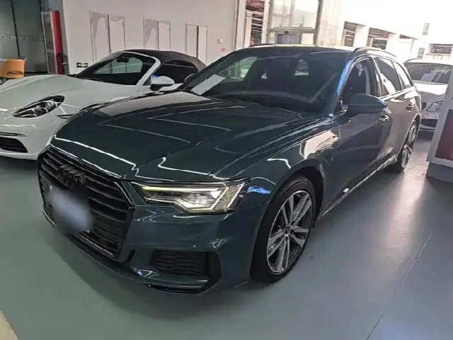 Audi A6 2021, 65 800 км