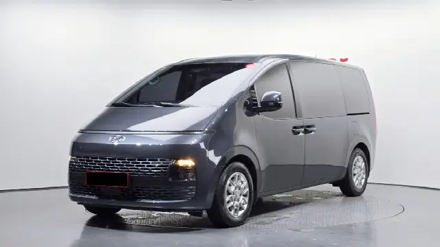 Hyundai Staria 2021, 30 405 км