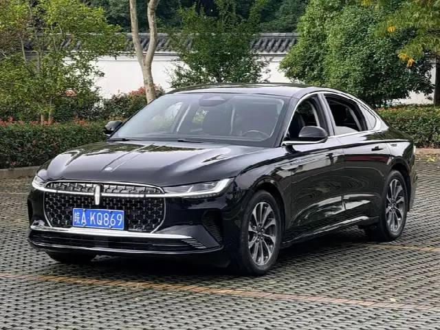Lincoln Z (Zephyr) 2024, 45 400 км