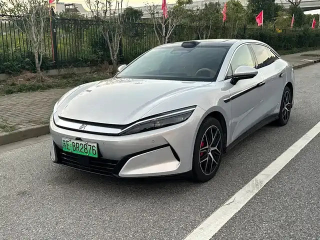 BYD Han L 2025, 13 900 км