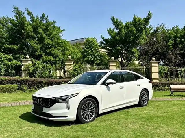 Bestune B70 2022, 30 000 км