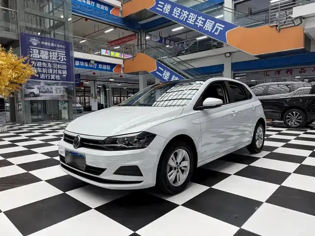 Volkswagen Polo 2023, 23 000 км