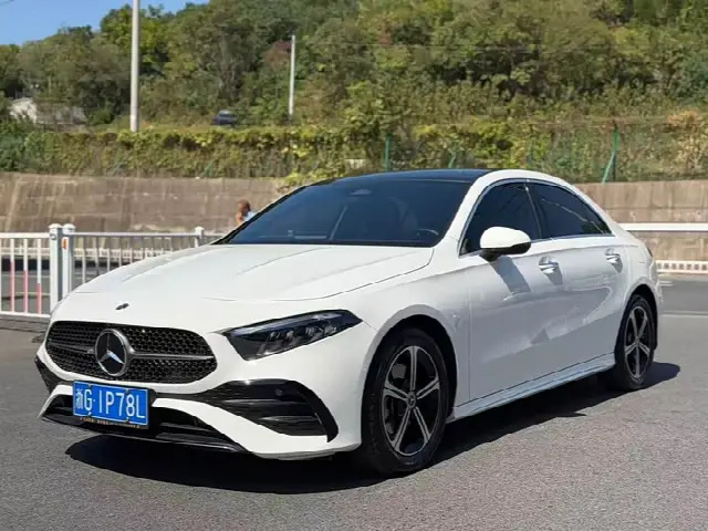 Mercedes-Benz A-Class 2024, 30 000 км