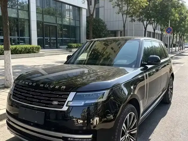 Land Rover Range Rover 2025, 40 000 км