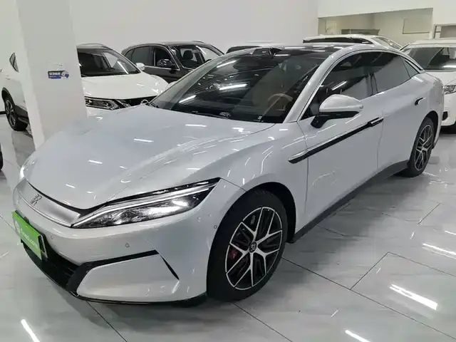 BYD Han L 2025, 14 100 км