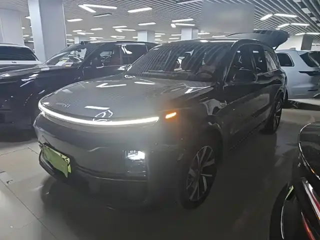 LiXiang L8 2023, 42 000 км
