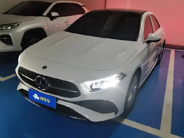 Mercedes-Benz A-Class 2025, 9 300 км