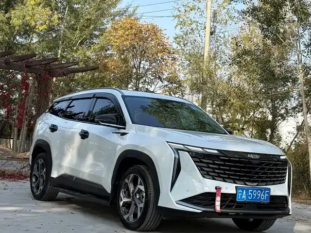 Geely Atlas L 2023, 47 000 км
