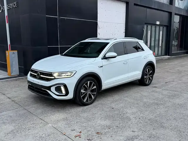 Volkswagen T-Roc 2025, 28 000 км