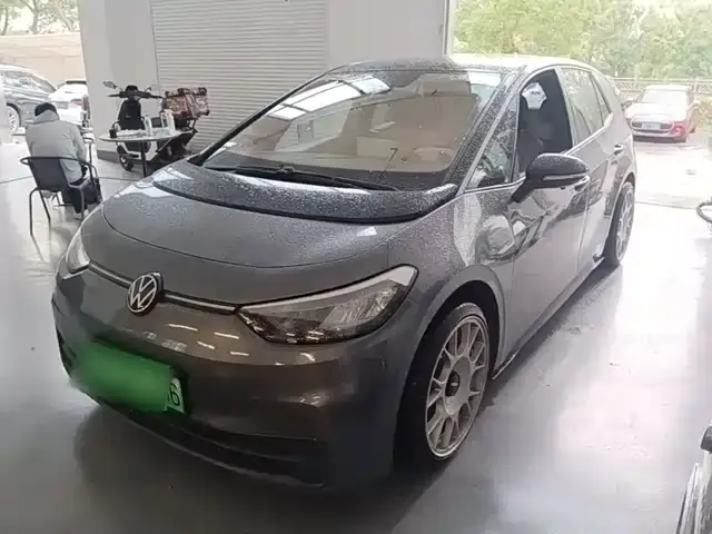 Volkswagen ID.3 2023, 29 900 км