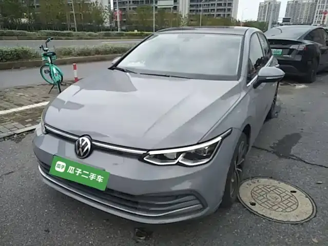 Volkswagen Golf 2023, 28 200 км