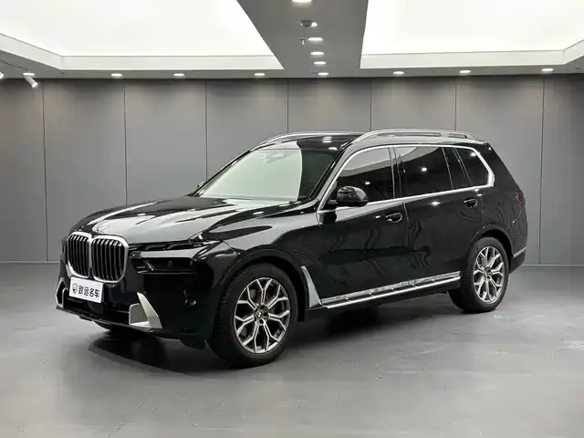 BMW X7 2024, 40 000 км