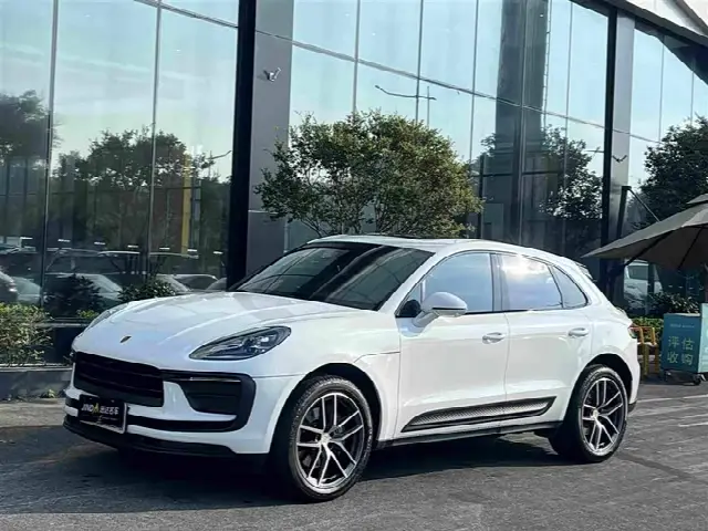 Porsche Macan 2023, 22 000 км