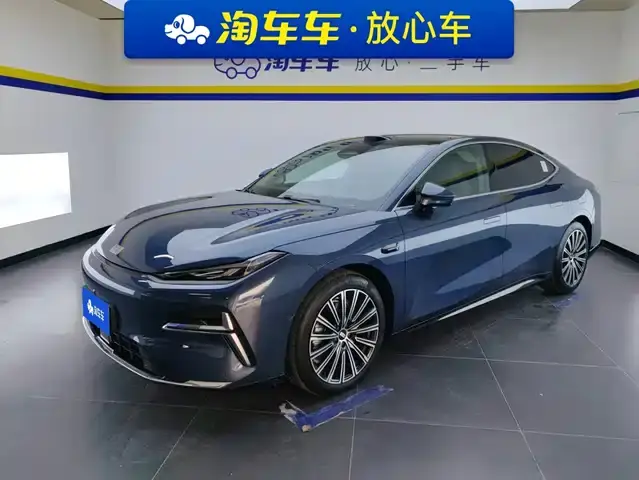 Geely Galaxy Starshine 8 EM-i 2025, 14 100 км