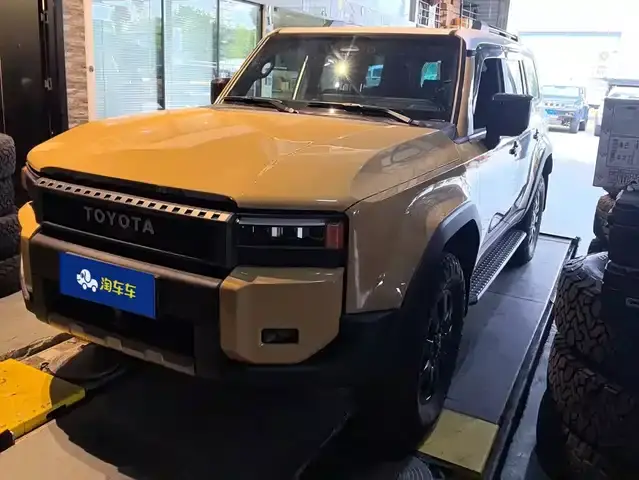 Toyota Prado 2025, 29 300 км
