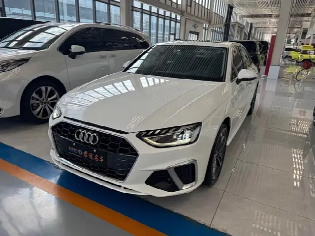 Audi A4L 2022, 55 000 км