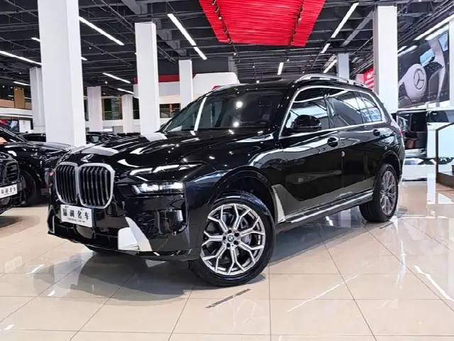 BMW X7 2023, 23 000 км