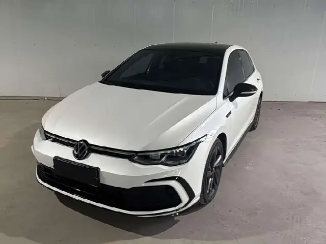 Volkswagen Golf 2021, 35 000 км