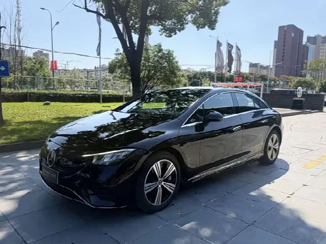 Mercedes-Benz EQE 2025, 12 000 км