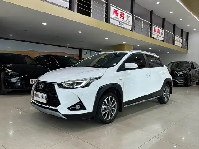 Toyota Yaris L Hatchback 2022, 21 000 км