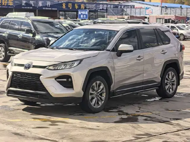 Toyota Wildlander 2022, 70 000 км