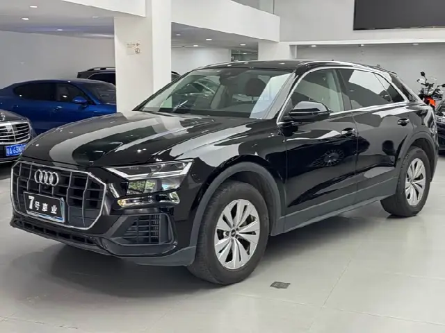 Audi Q8 2022, 70 000 км