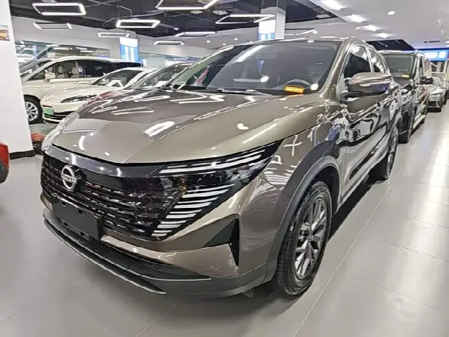 Nissan Qashqai 2025, 6 200 км