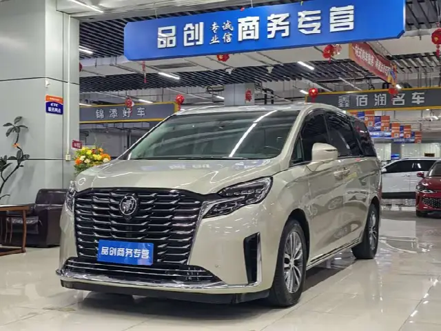 Buick GL8 ES 2023, 77 000 км