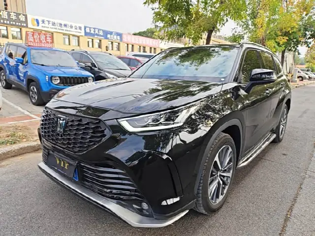 Toyota Crown Kluger 2026, 10 000 км