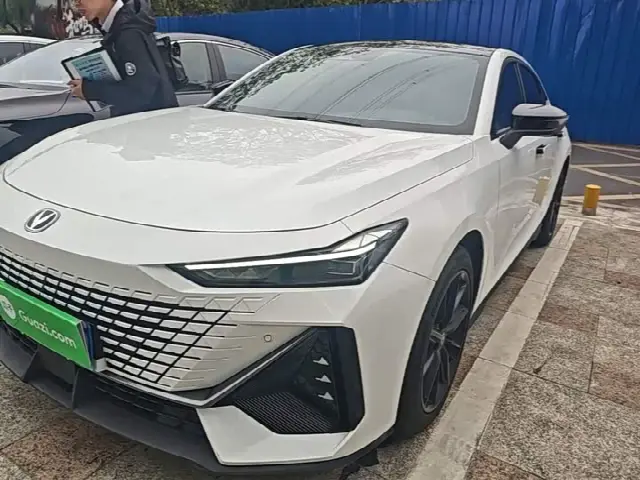 Changan UNI-V 2024, 18 900 км
