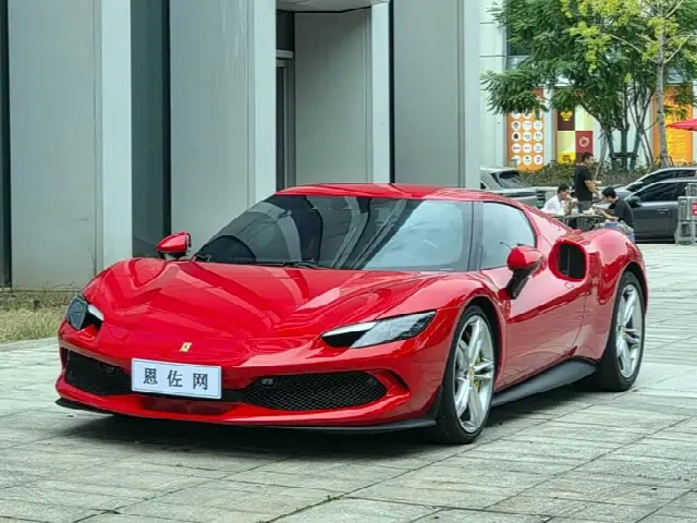 Ferrari 296 2021, 7 500 км