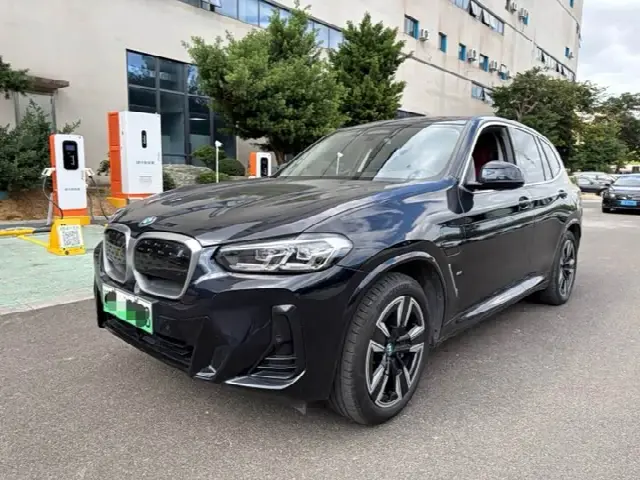 BMW iX3 2023, 48 000 км