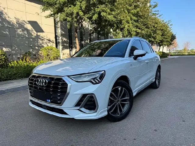 Audi Q3 2022, 19 000 км