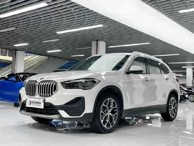 BMW X1 2022, 24 700 км