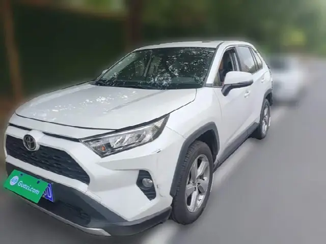 Toyota RAV4 2021, 61 000 км