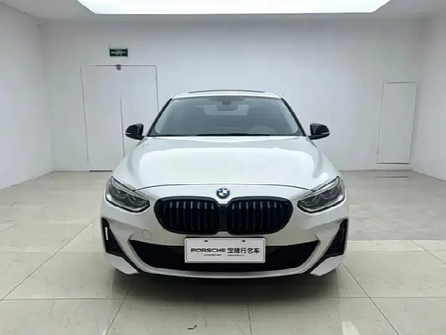BMW 1 Series 2021, 60 000 км