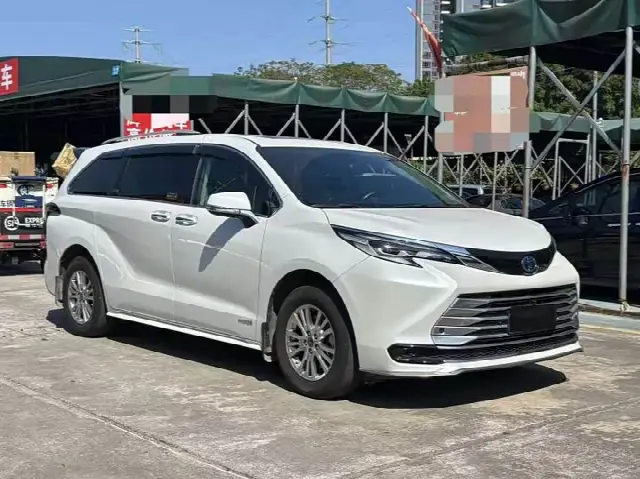 Toyota Sienna 2023, 20 000 км