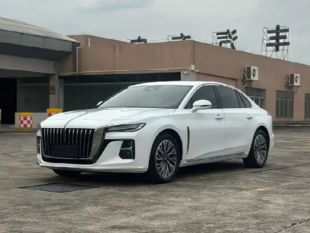 Hongqi H5 2023, 30 000 км