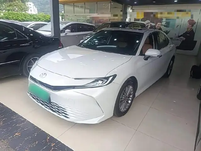 Toyota Camry 2026, 7 800 км