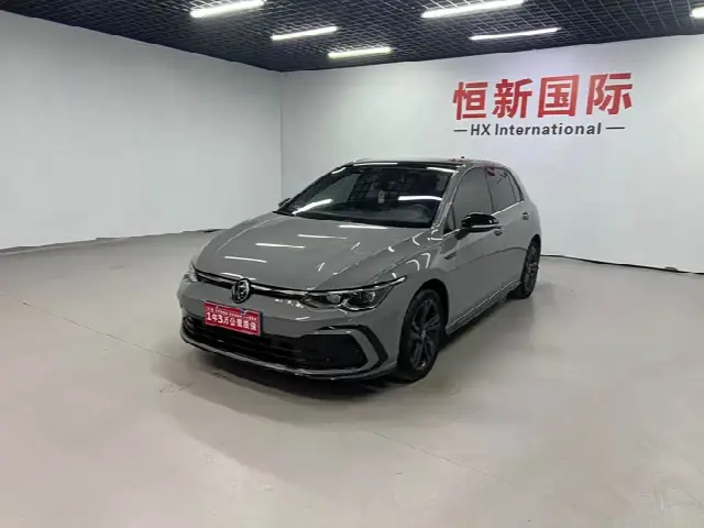 Volkswagen Golf 2023, 21 000 км