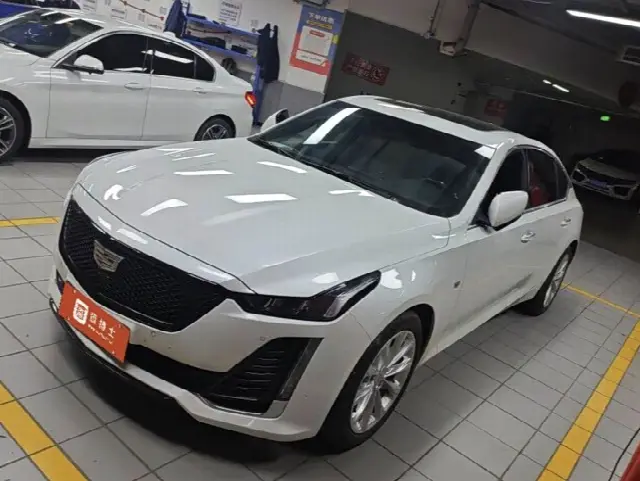 Cadillac CT5 2023, 30 000 км