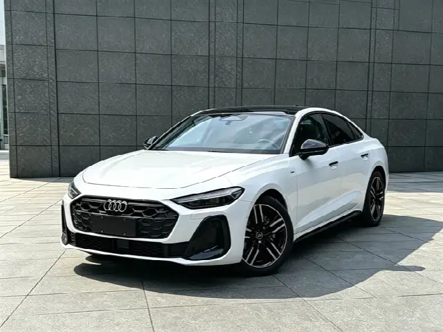 Audi A5L 2026, 9 000 км