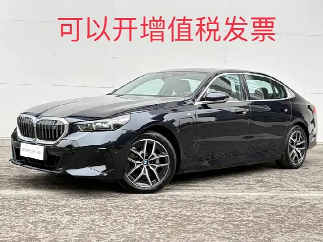 BMW i5 2025, 12 000 км
